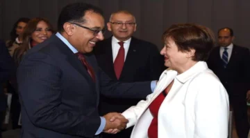 خبير اقتصادي يؤكد دوافع سياسية وراء مراجعات صندوق النقد منذ أكتوبر